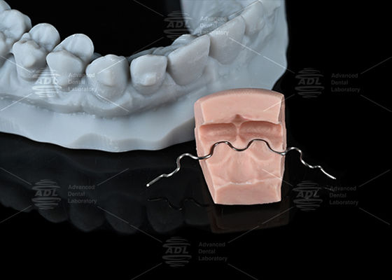 Beli China Dental Lab Invisible Strong U Shape Lingual Wire Retainer Single Strand Tingkat Kenyamanan untuk Perawatan Ortodontik pembuatan online